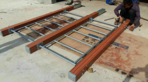 塑木健身路徑小區(qū)健身器材安裝完成